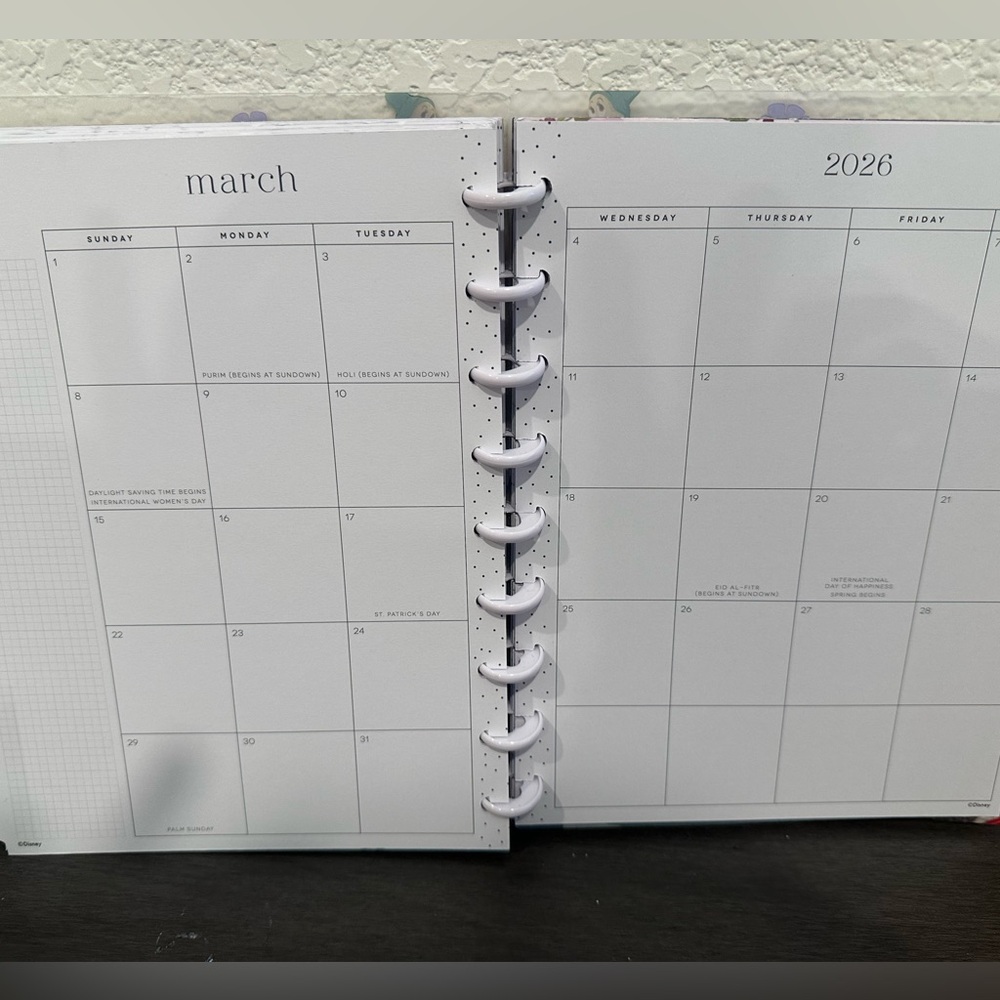Disney Snow White Classic Happy Planner Dated to June 2026 - Picture 3 of 7